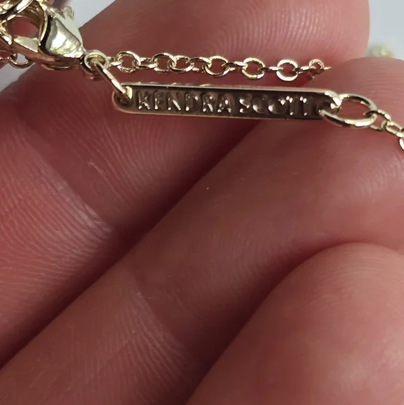 Kendra Scott Davie Rose Quartz Necklace - Picture 5 of 9